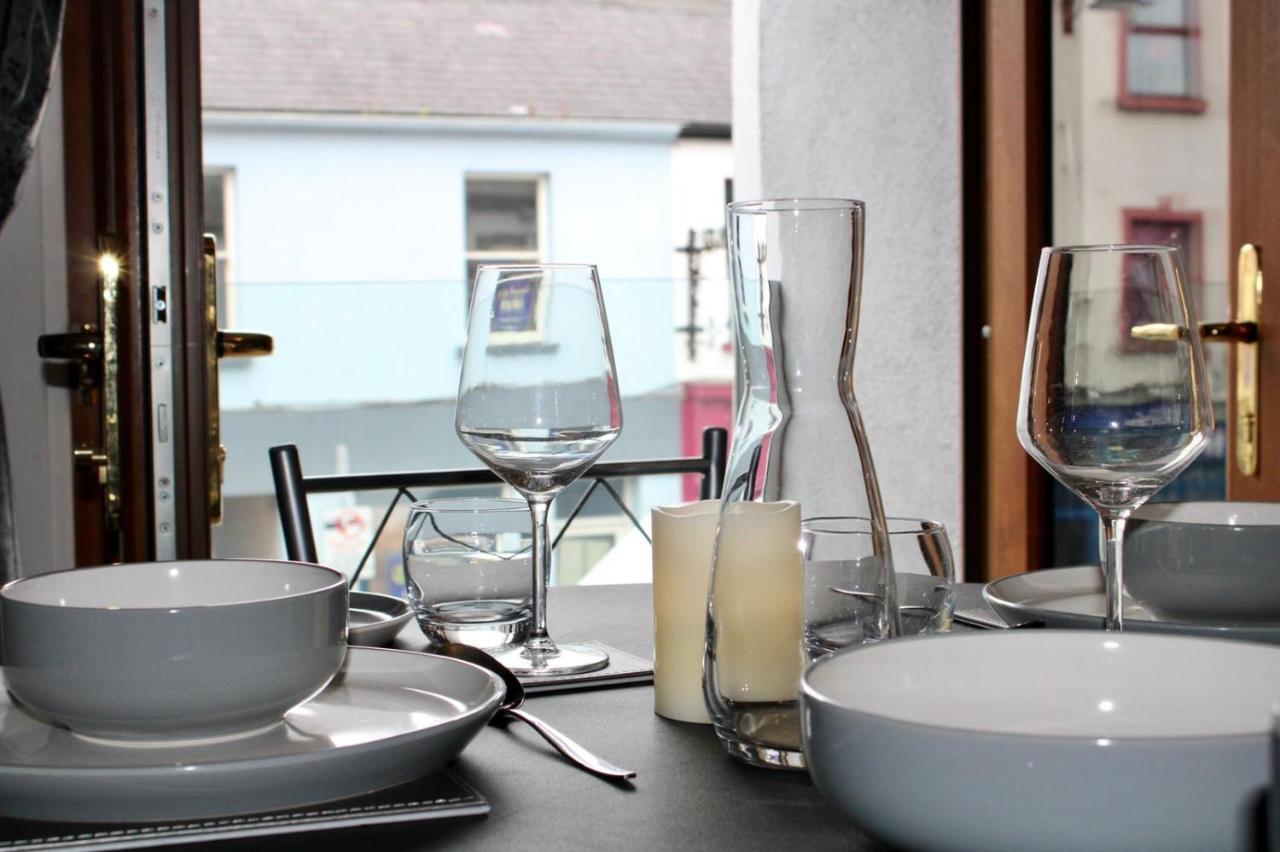 Boutique 2-Bed Town Centre Apartment Ballina  Exterior foto